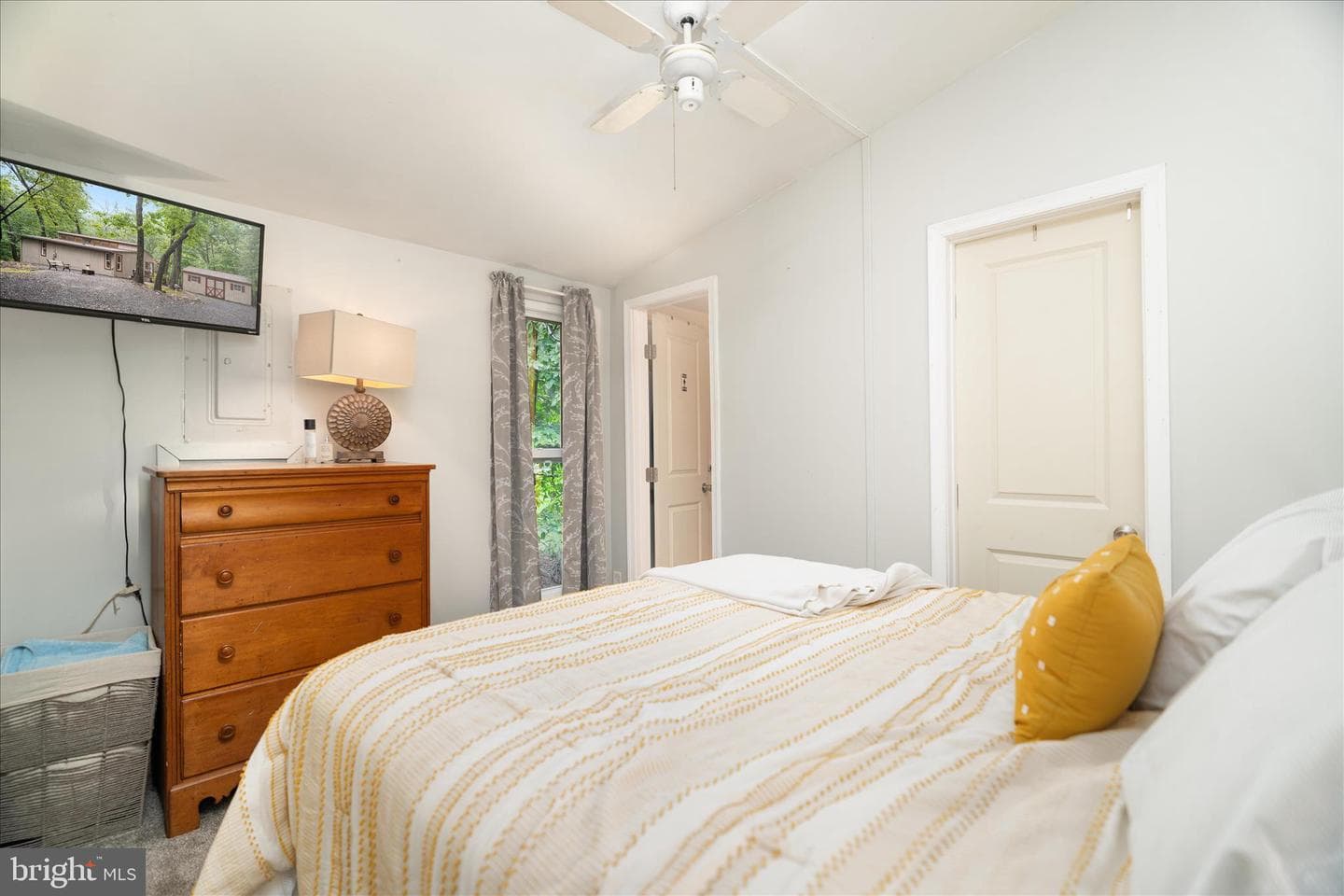 211 Cayuga Trl photo 15