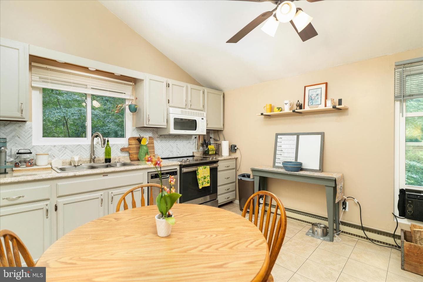 211 Cayuga Trl photo 7
