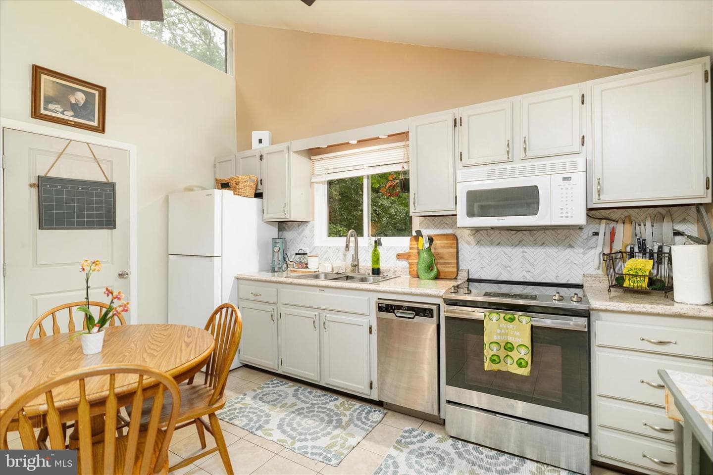 211 Cayuga Trl photo 8