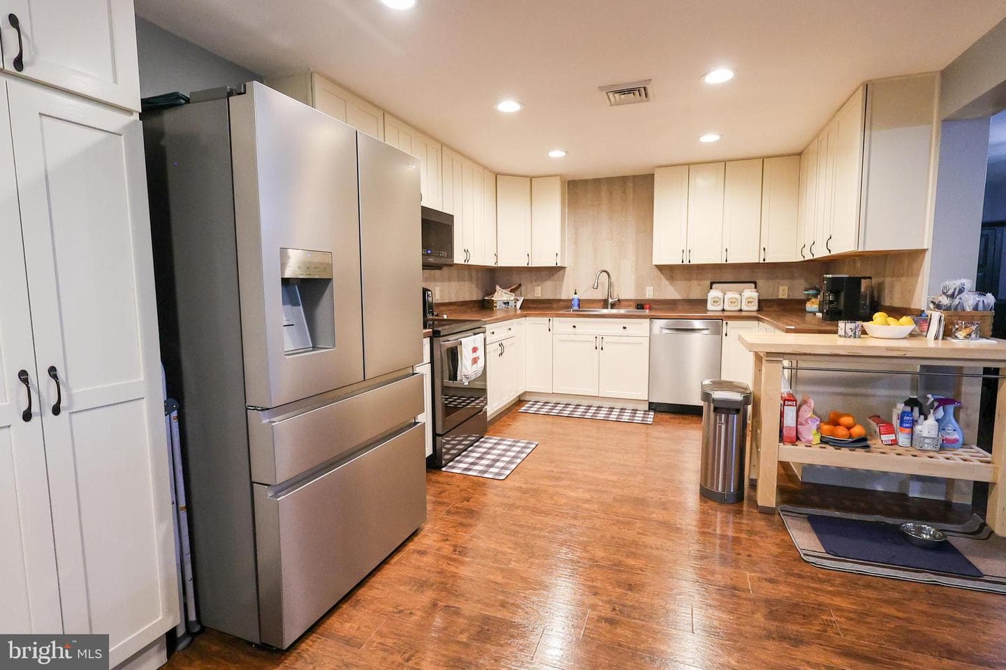 406 Hedrick Avenue photo 4