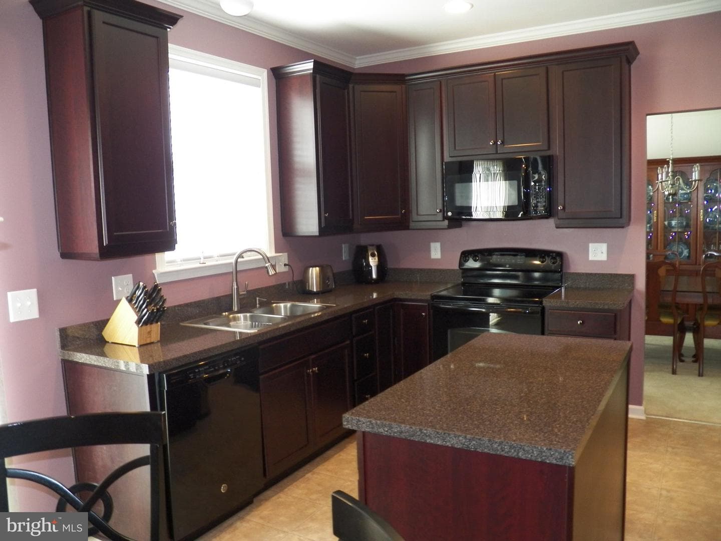 121 Tarkay Place photo 33