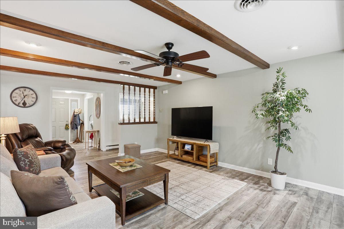 15 Sylvia Court photo 17