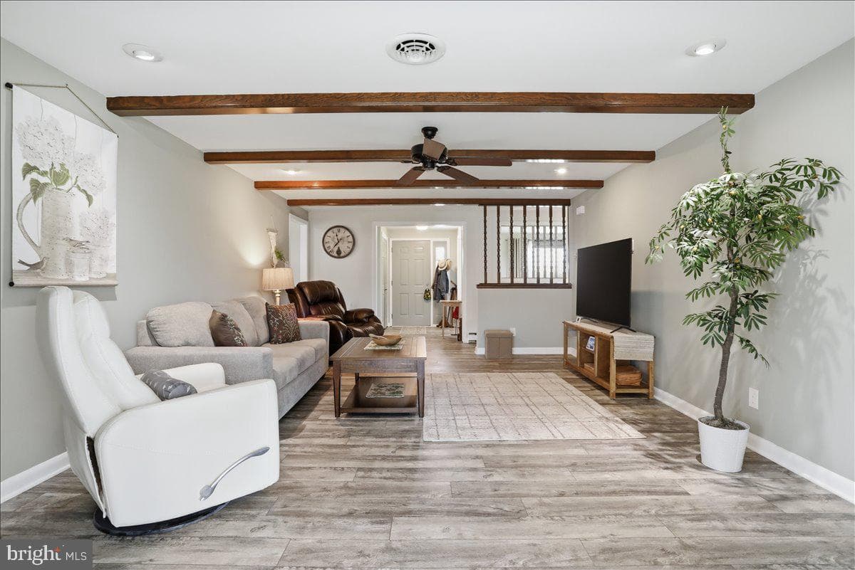 15 Sylvia Court photo 18