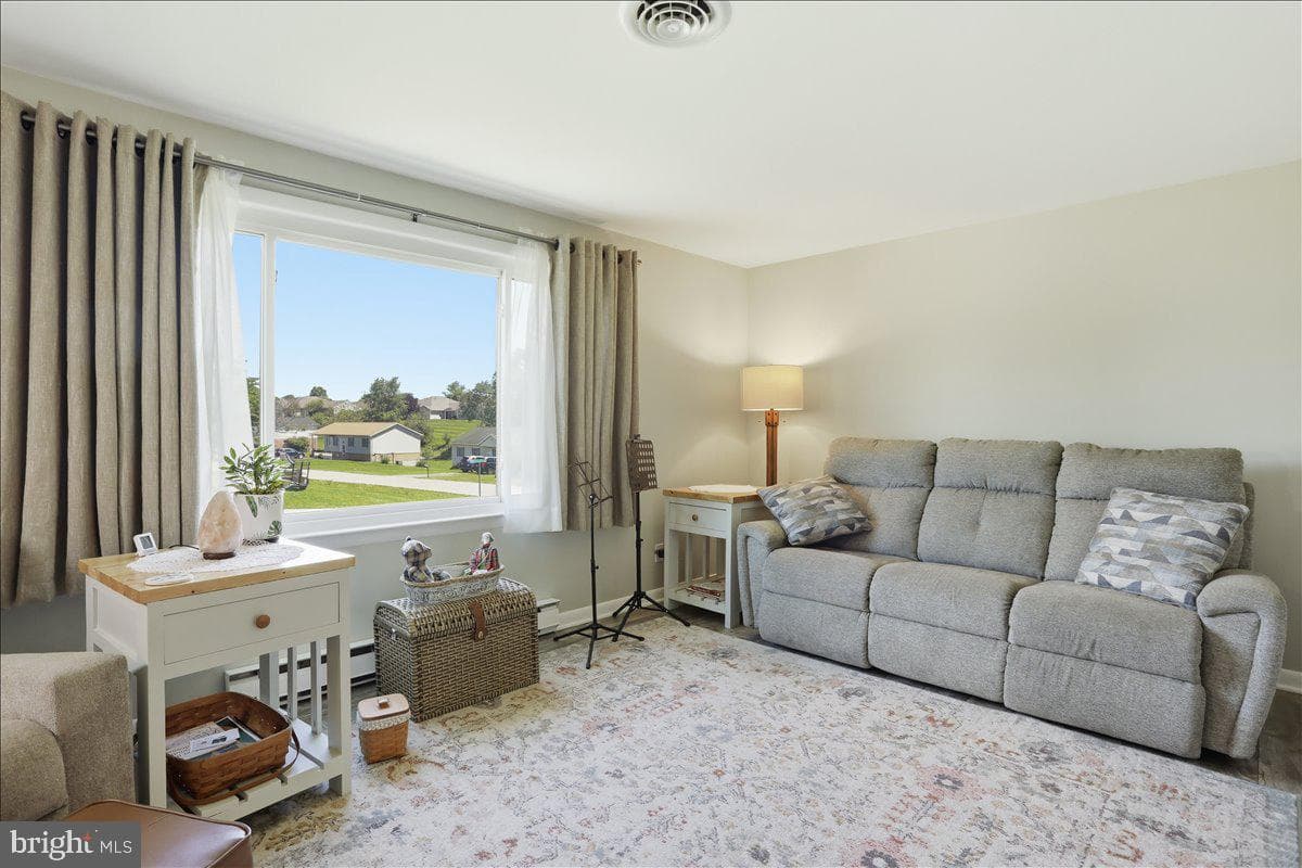 15 Sylvia Court photo 19