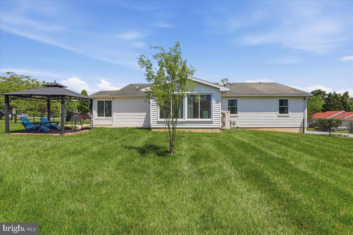 15 Sylvia Court photo 44