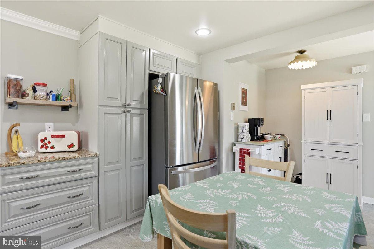 15 Sylvia Court photo 9
