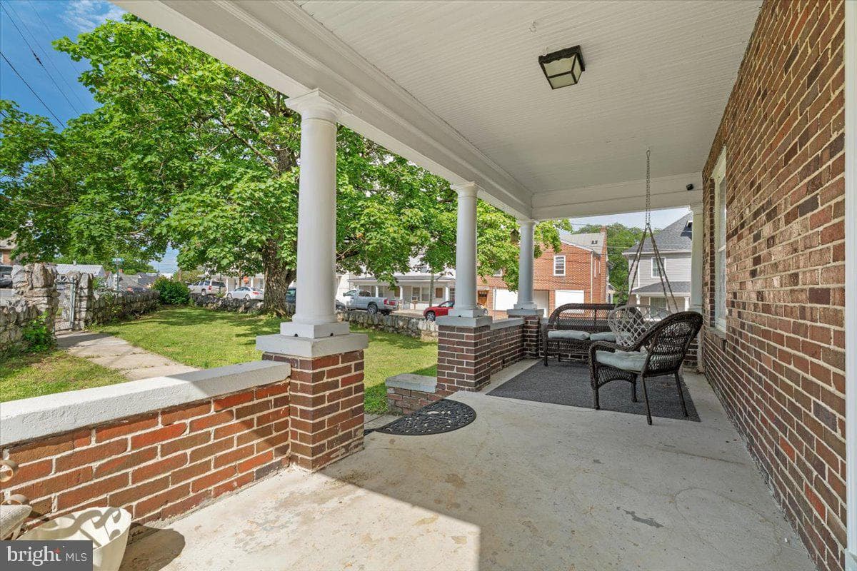 636 Faulkner Avenue photo 3