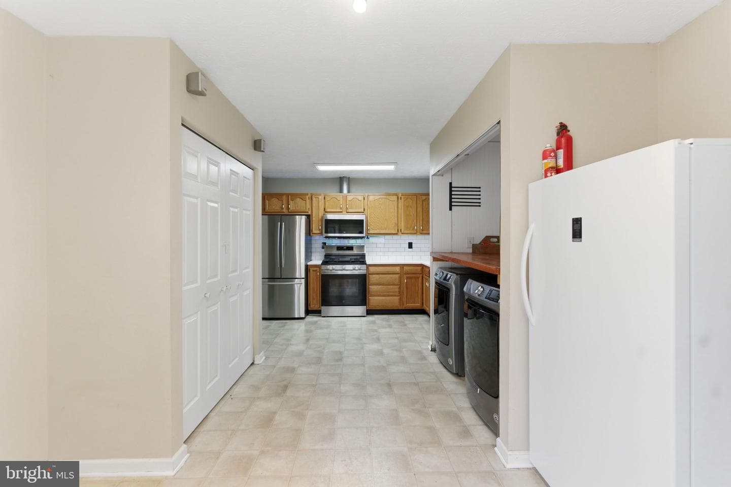 389 Grove Farm Lane photo 17