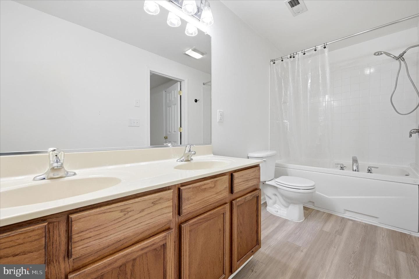 282 Ford Circle photo 45