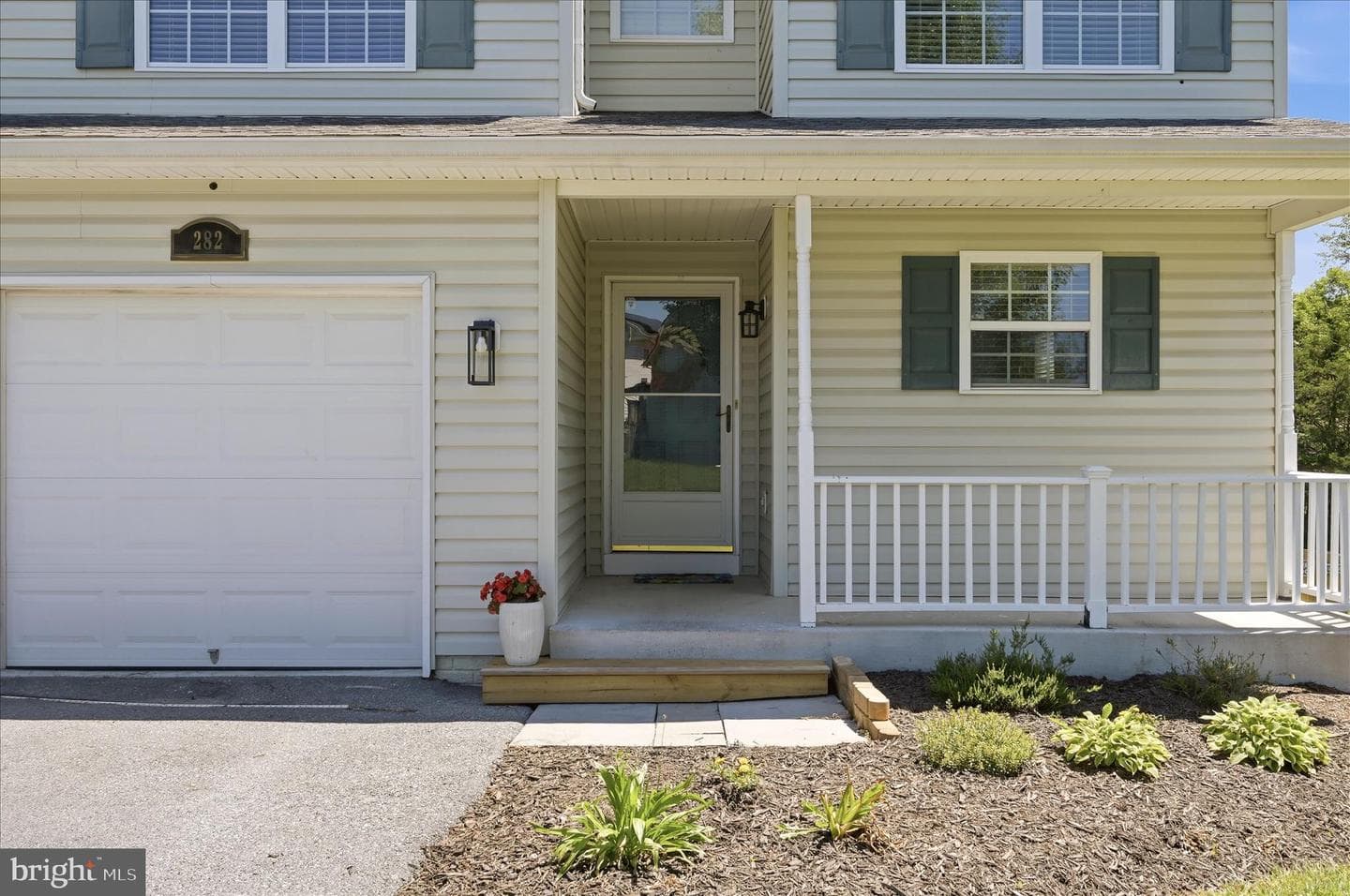 282 Ford Circle photo 9