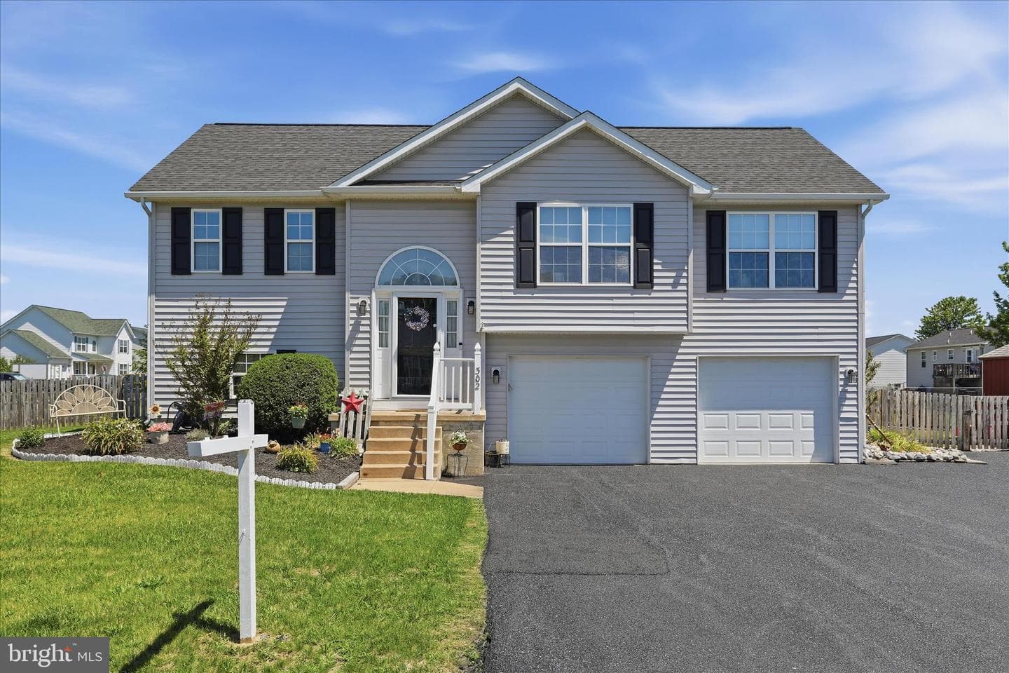 302 Dickenson Drive photo 2