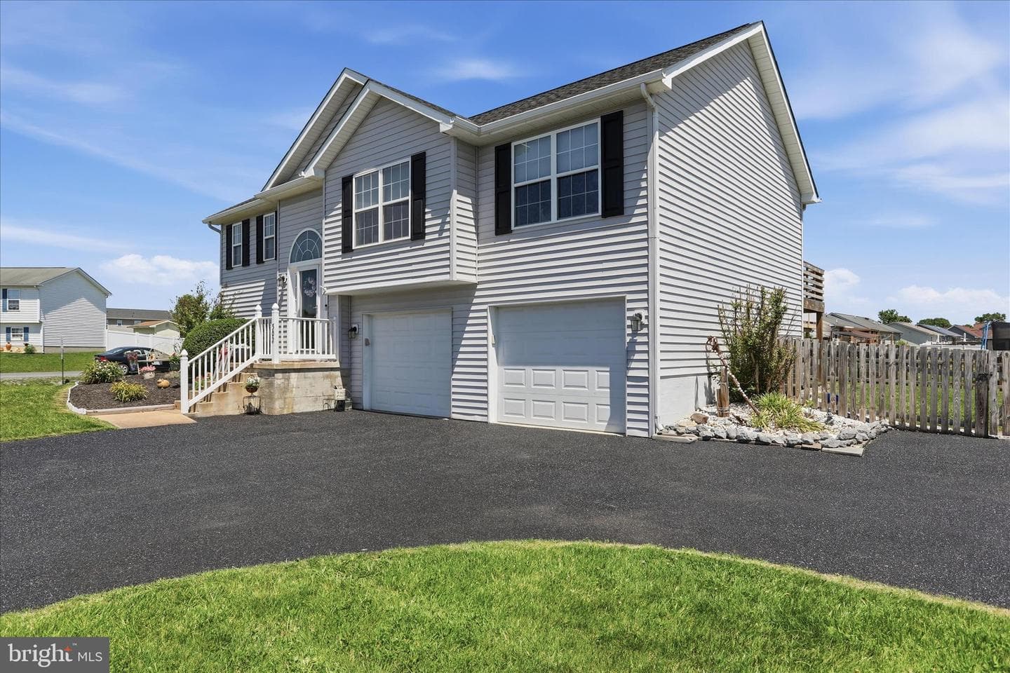 302 Dickenson Drive photo 5