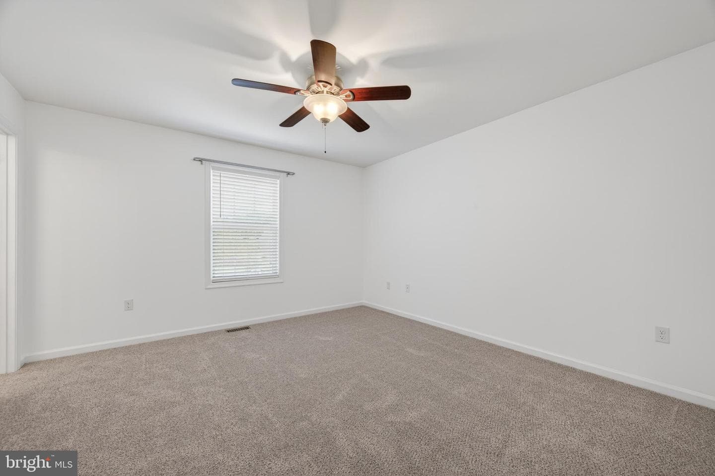 153 Eisenhower Circle photo 21