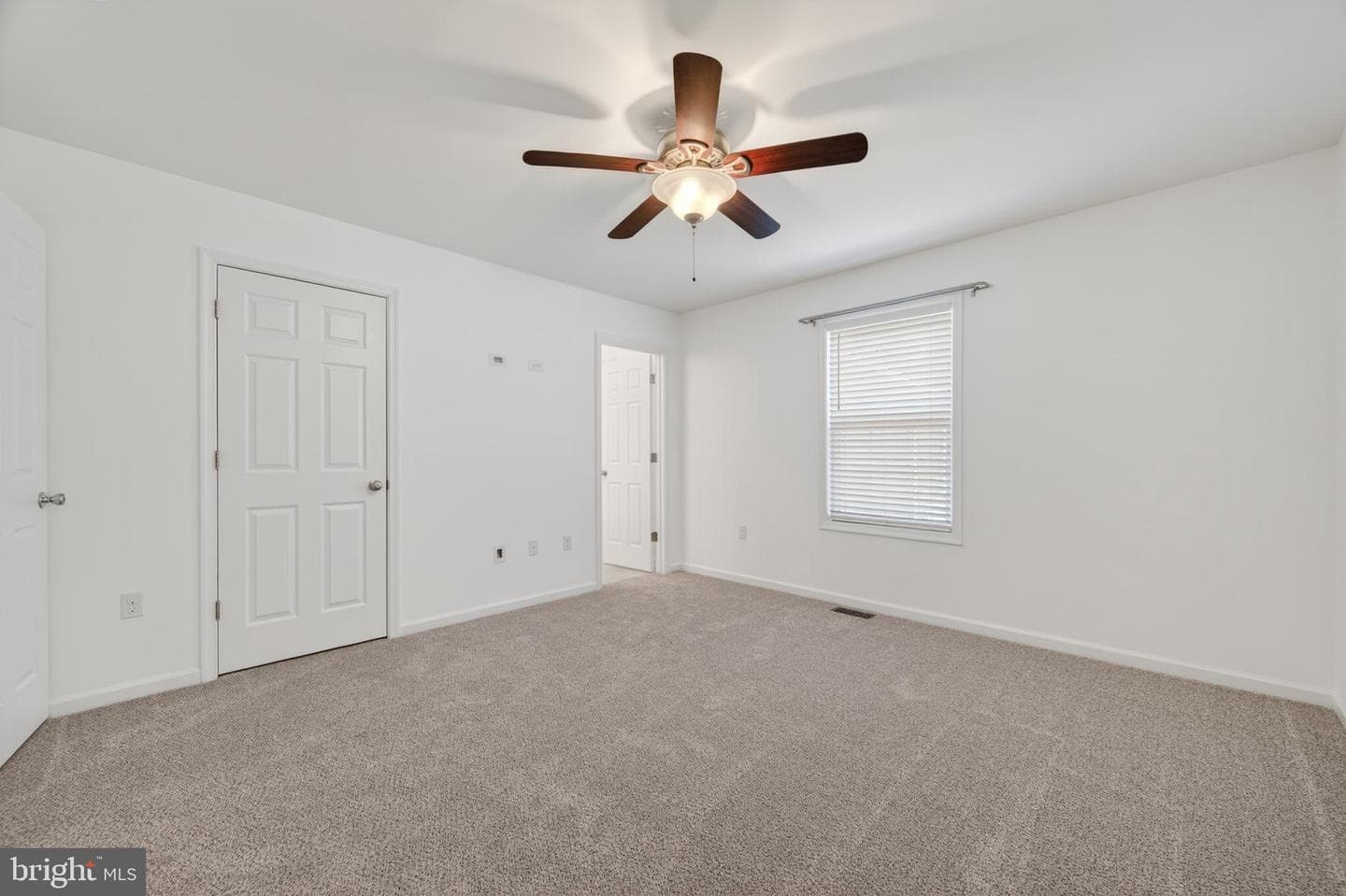 153 Eisenhower Circle photo 22