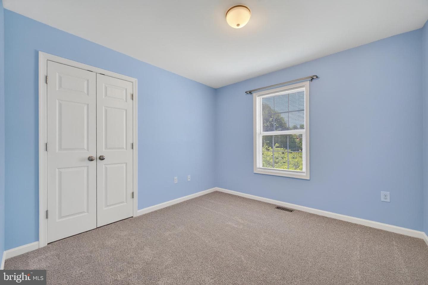 153 Eisenhower Circle photo 29