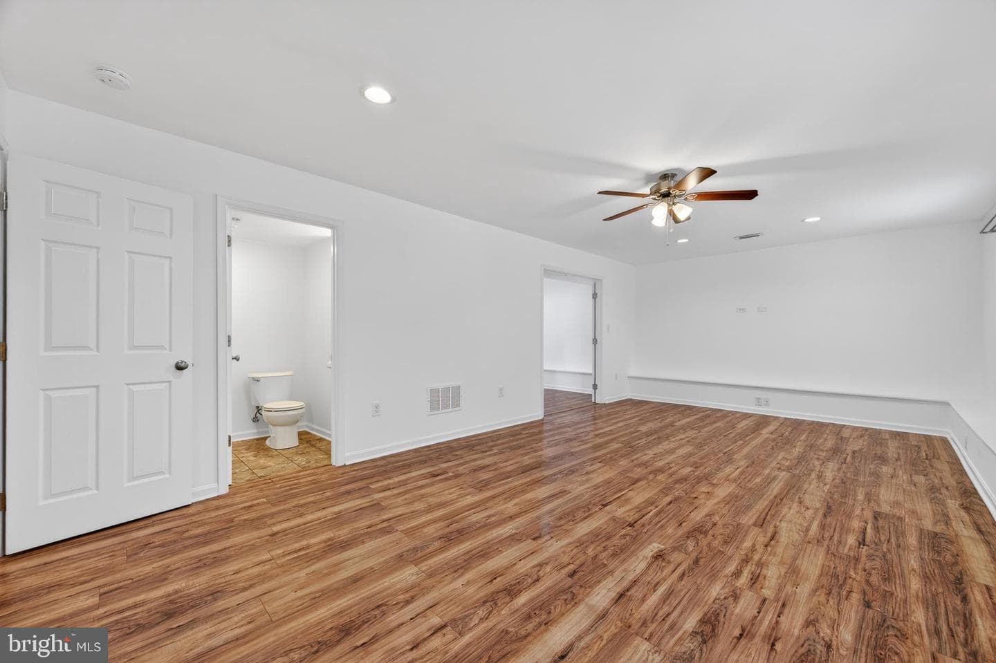 153 Eisenhower Circle photo 34