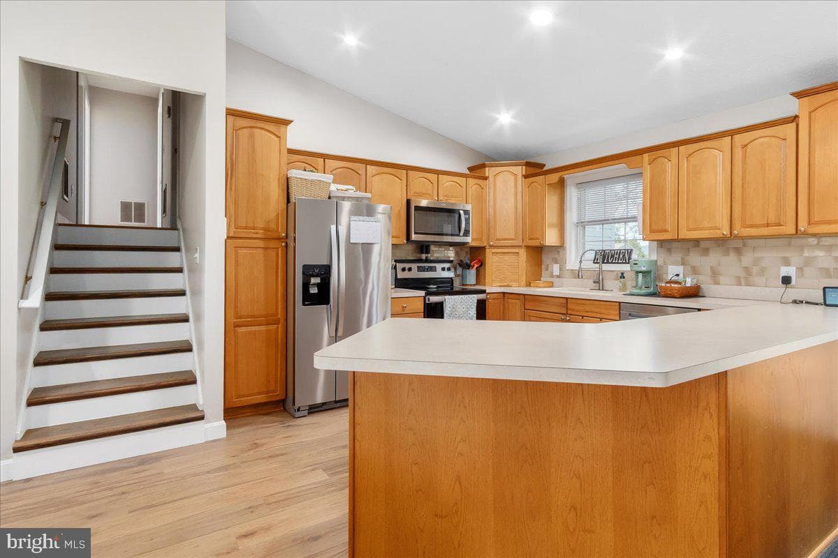 600 Canterbury Drive photo 12