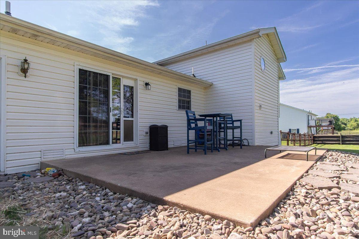 600 Canterbury Drive photo 26