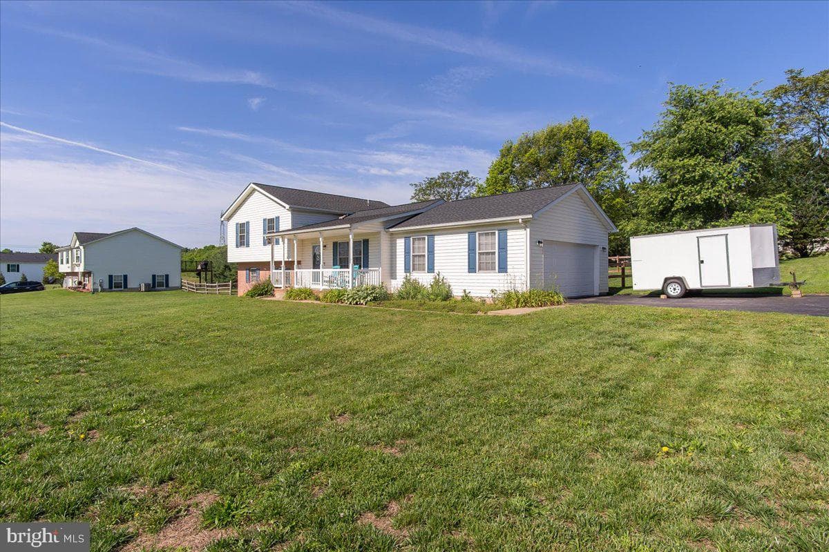 600 Canterbury Drive photo 3