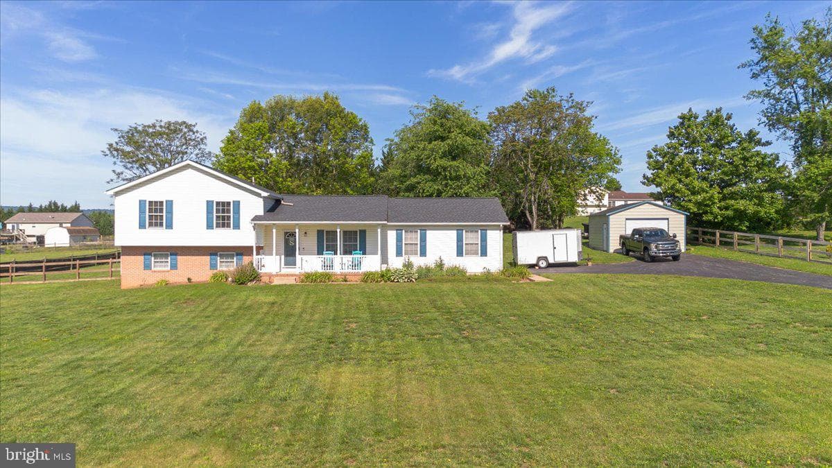 600 Canterbury Drive photo 31