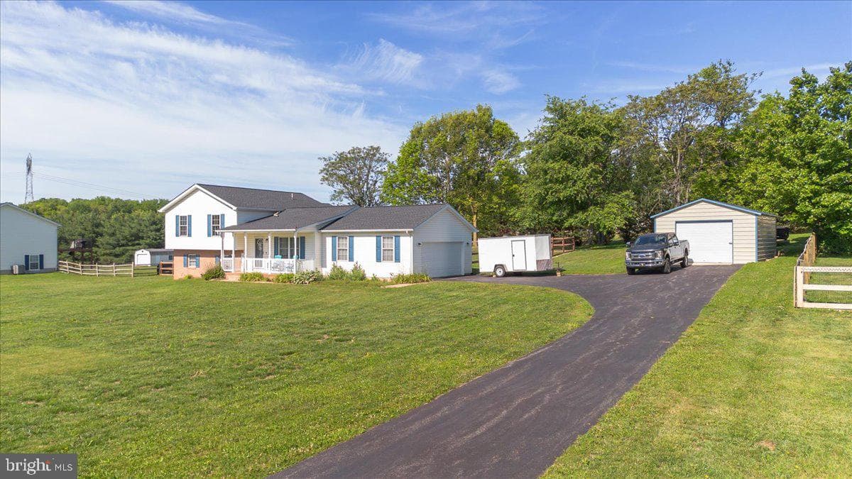 600 Canterbury Drive photo 4
