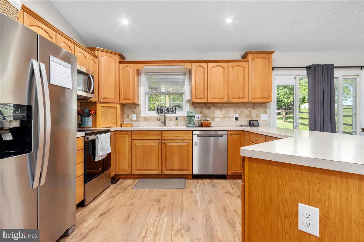 600 Canterbury Drive photo 7