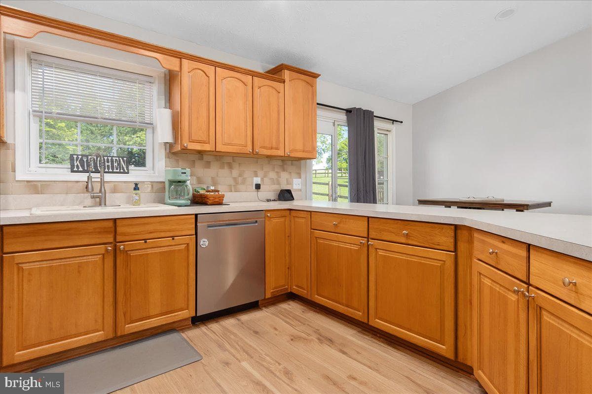 600 Canterbury Drive photo 8