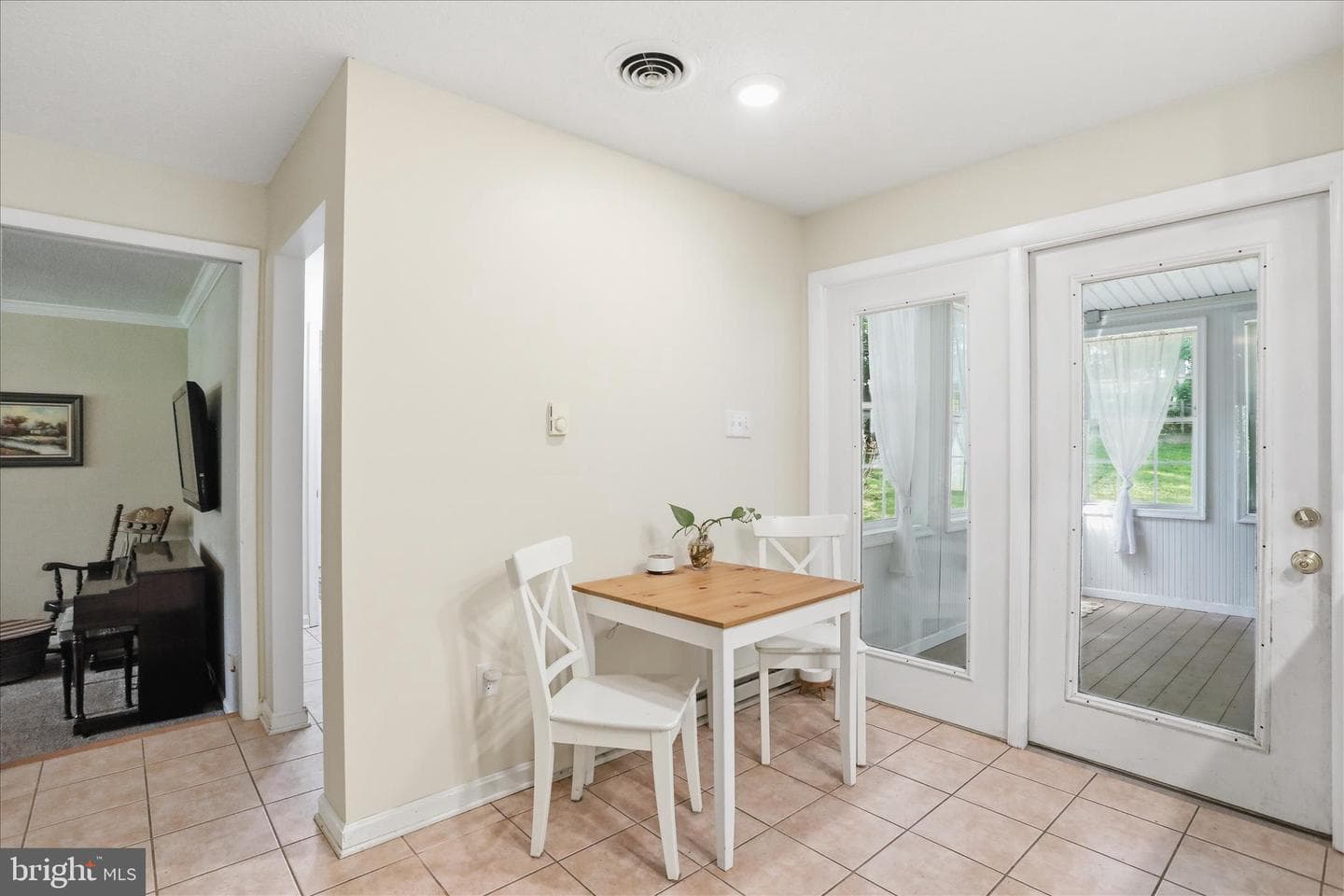 1084 Ridge Road S photo 16
