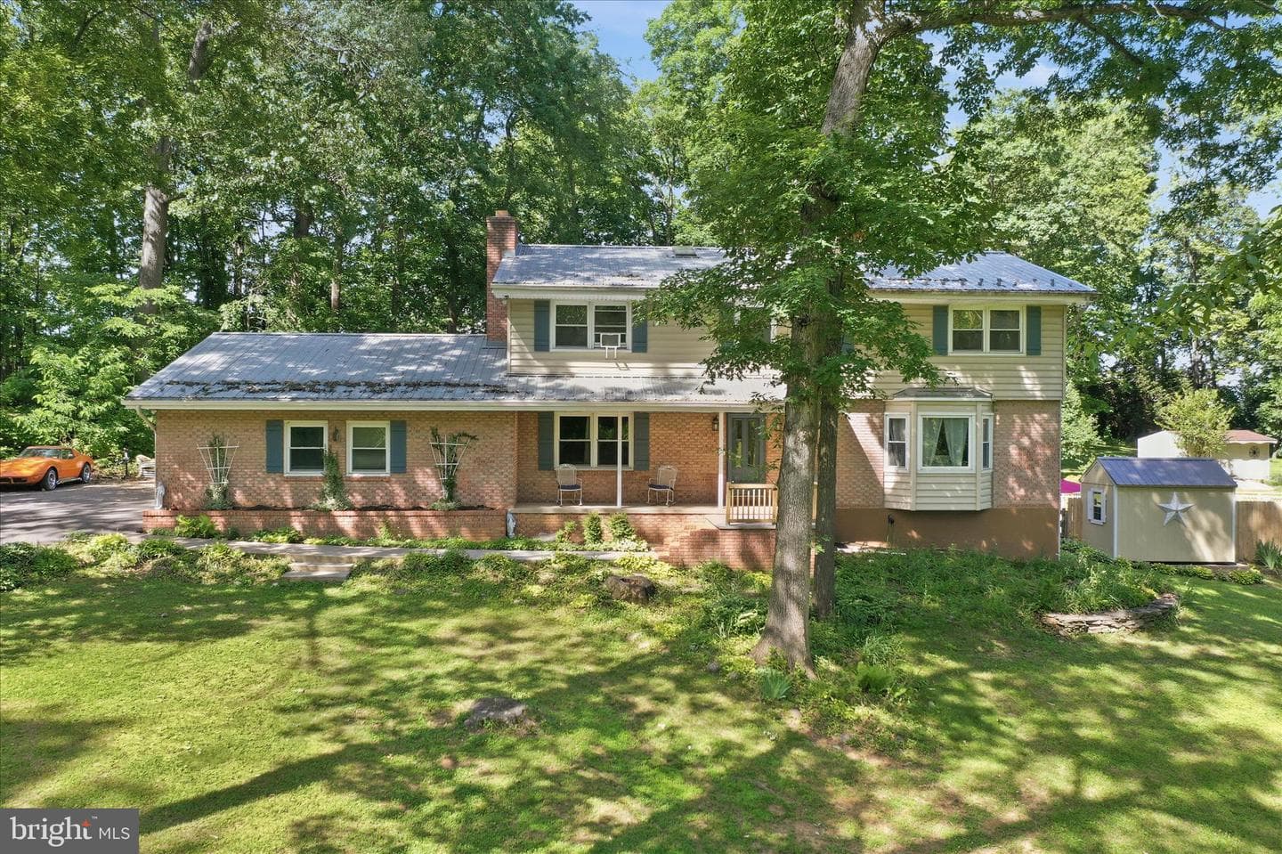 1084 Ridge Road S photo 2