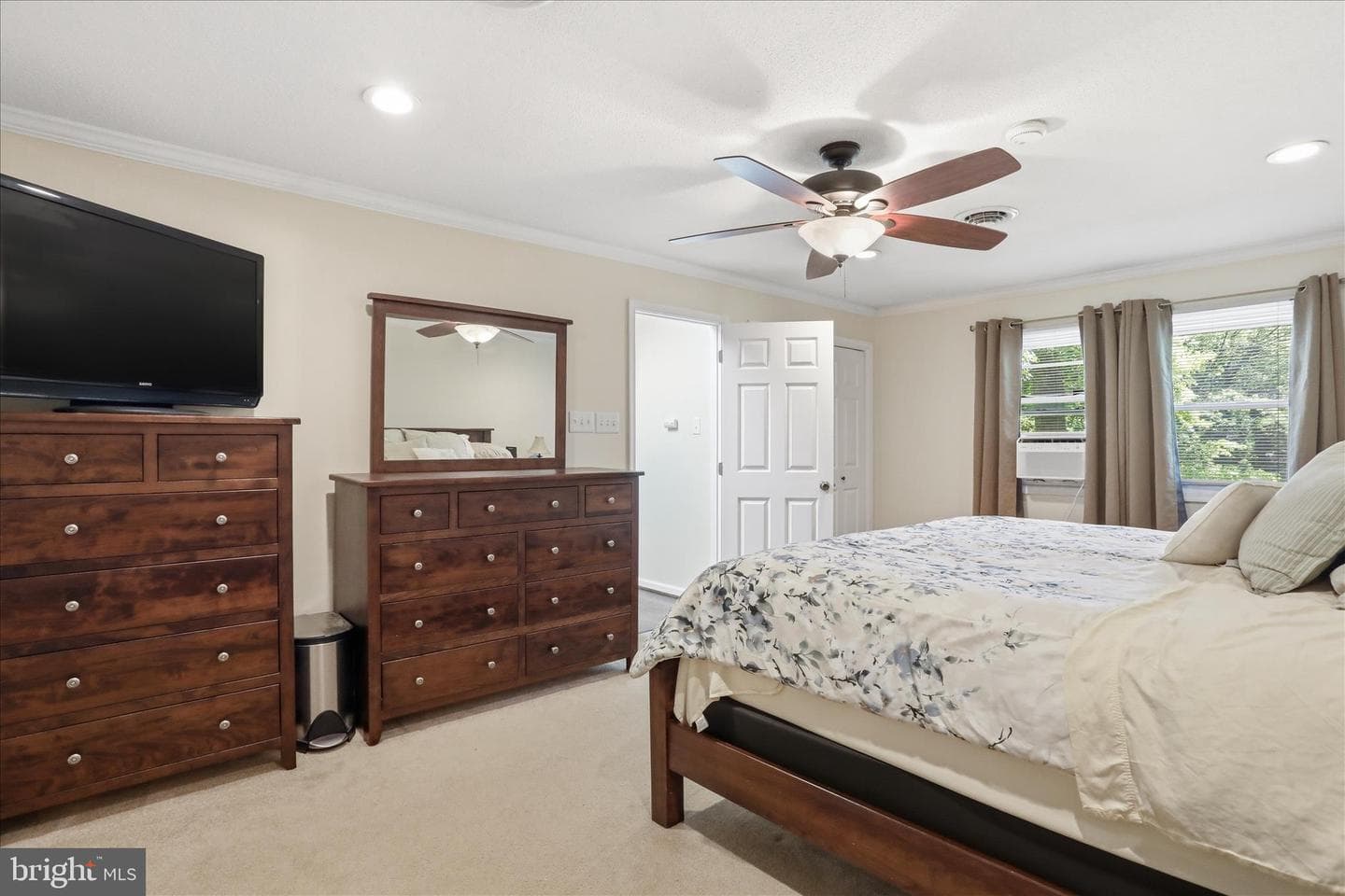 1084 Ridge Road S photo 36