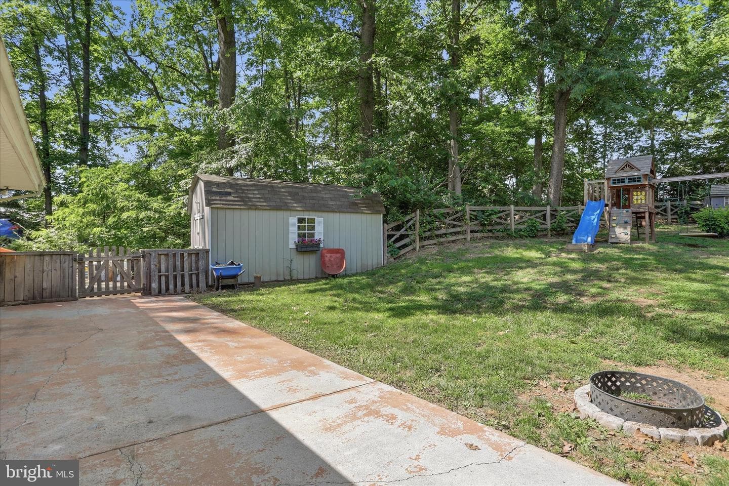 1084 Ridge Road S photo 49