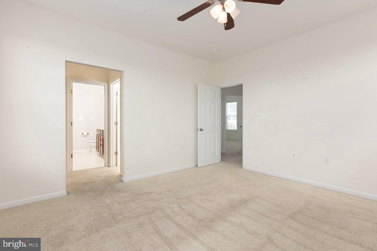 88 Liverpool Lane photo 26