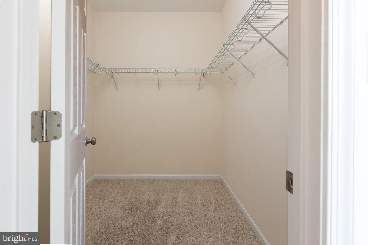 88 Liverpool Lane photo 27