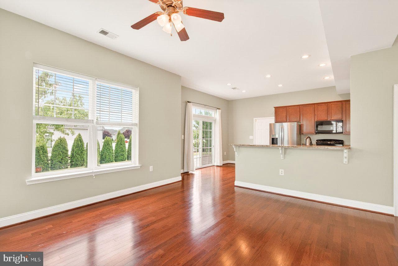 88 Liverpool Lane photo 3