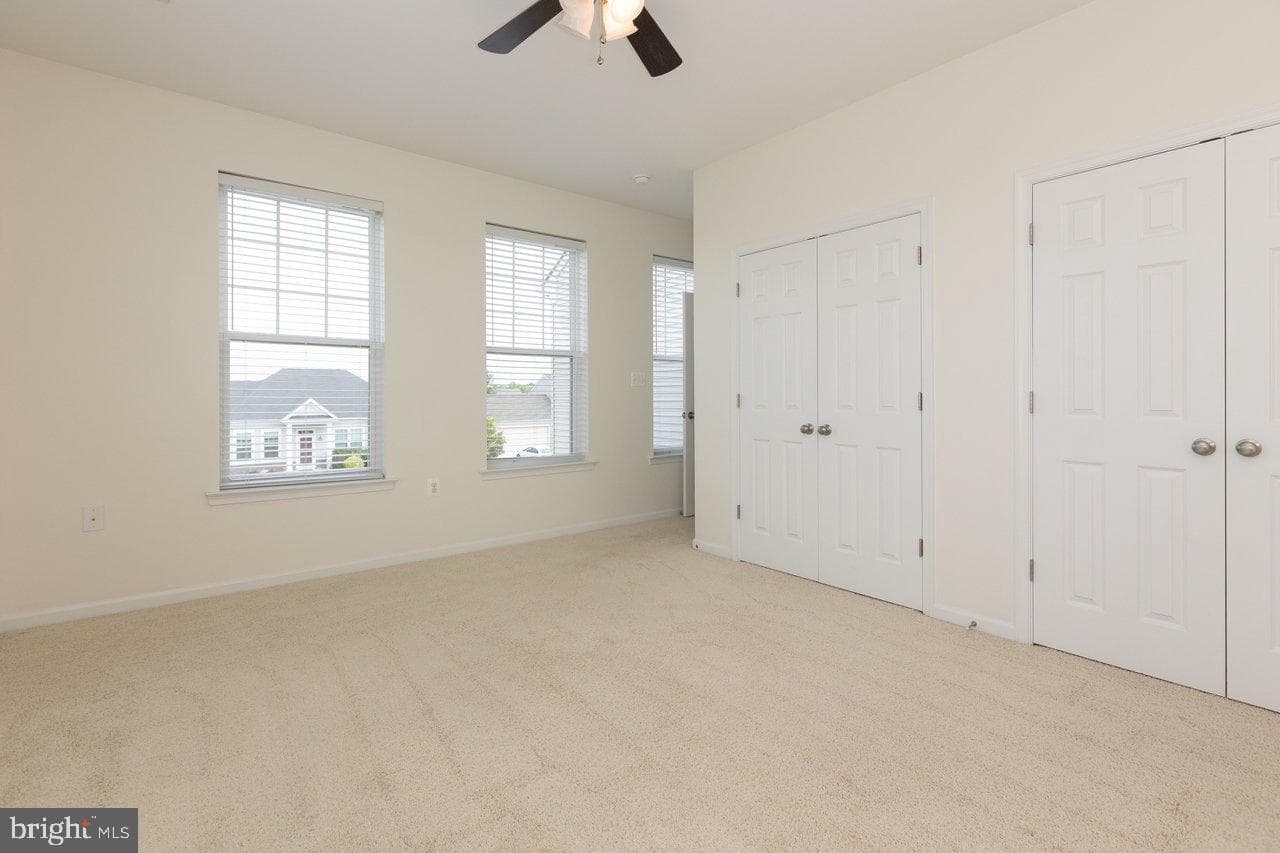 88 Liverpool Lane photo 38
