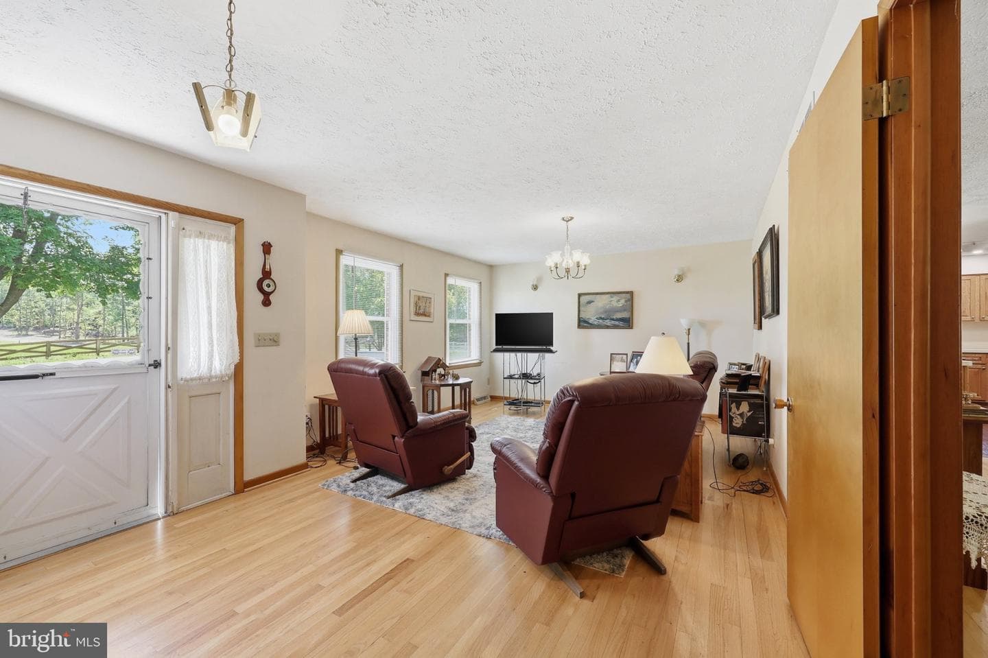 2277 Greensburg Road photo 4