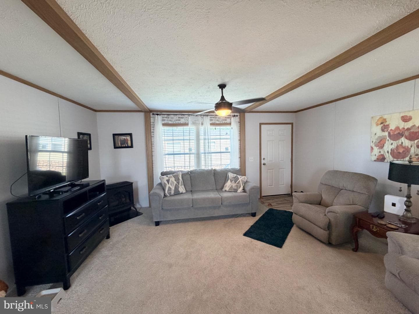 320 Valentine Drive photo 10