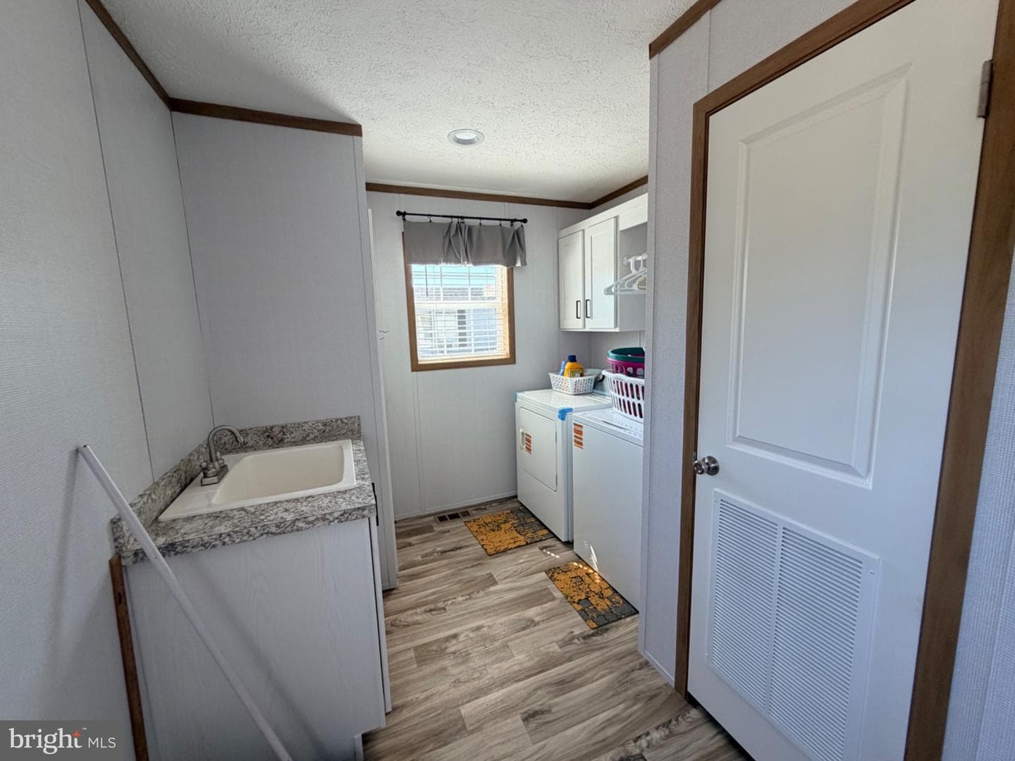 320 Valentine Drive photo 17