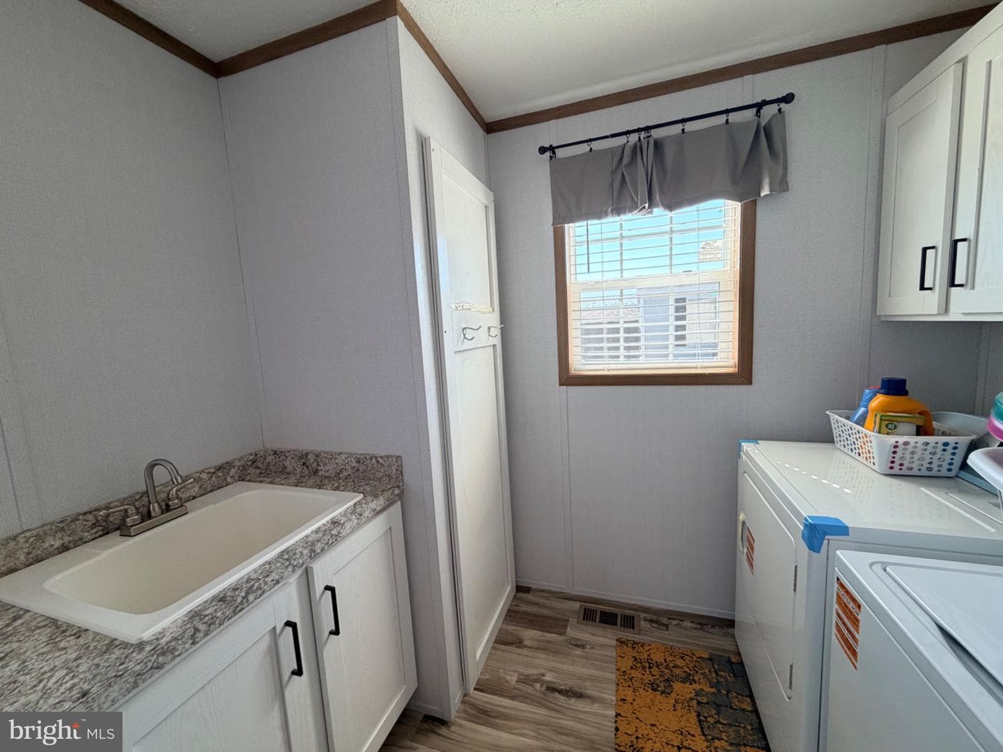 320 Valentine Drive photo 18