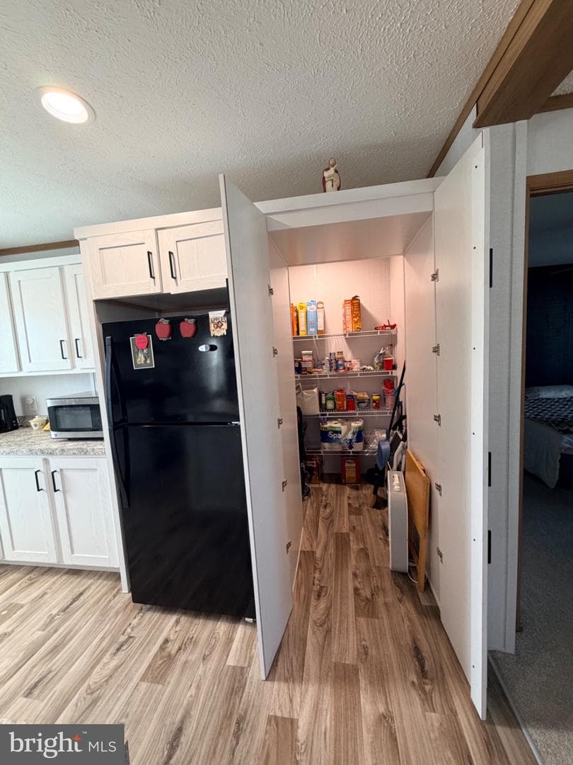 320 Valentine Drive photo 5