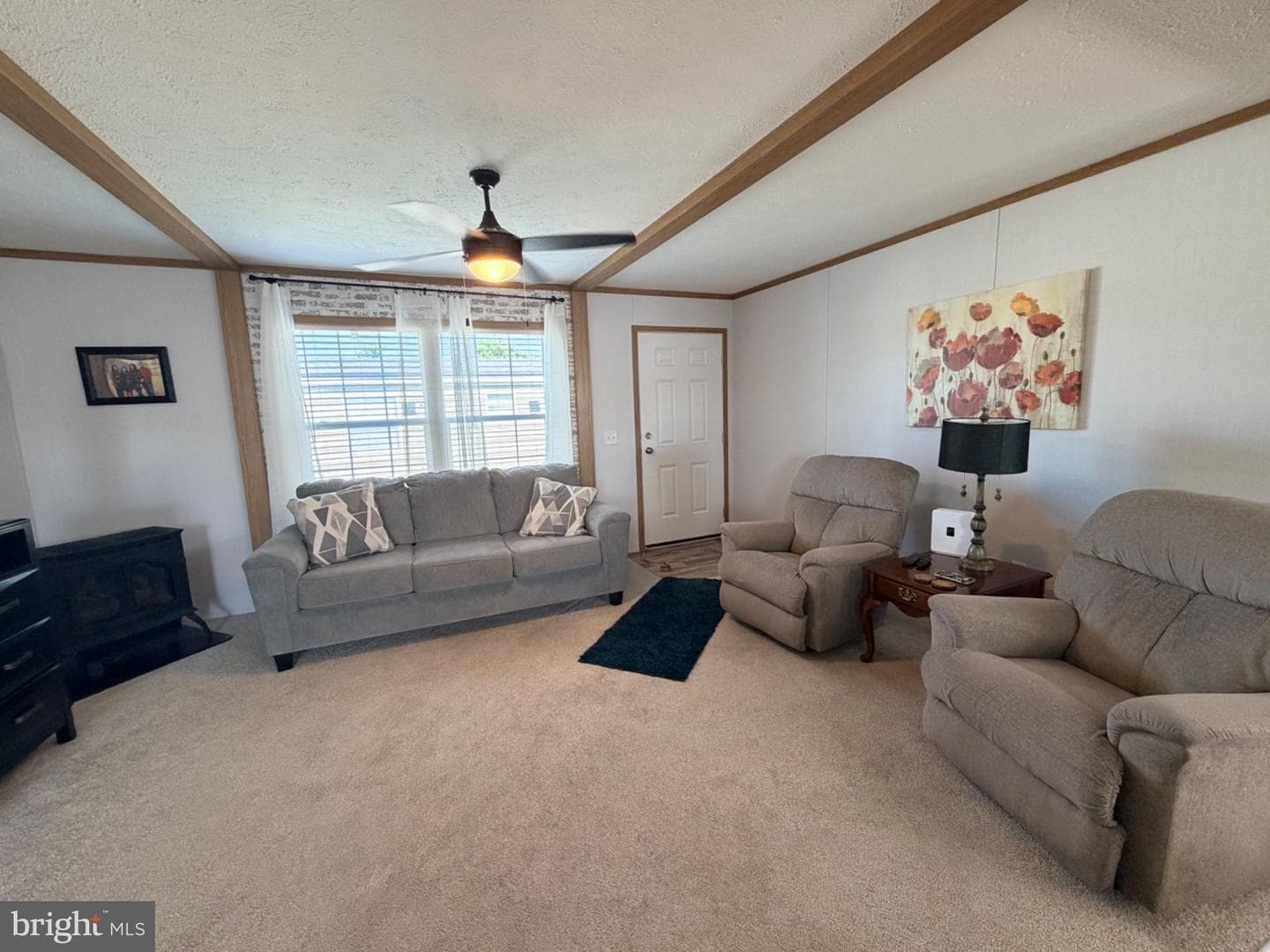 320 Valentine Drive photo 9