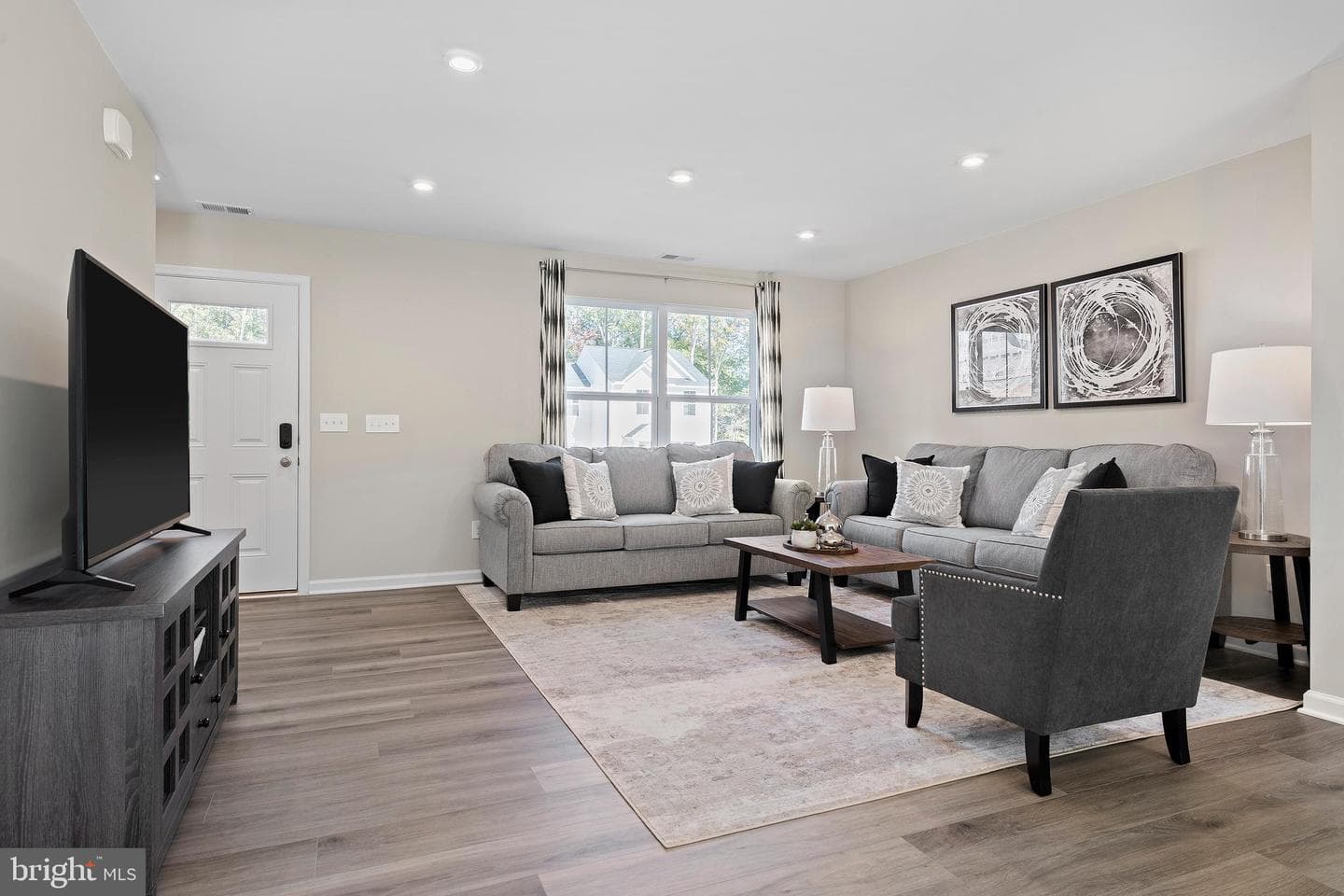 1654cb Ketchum Drive photo 3