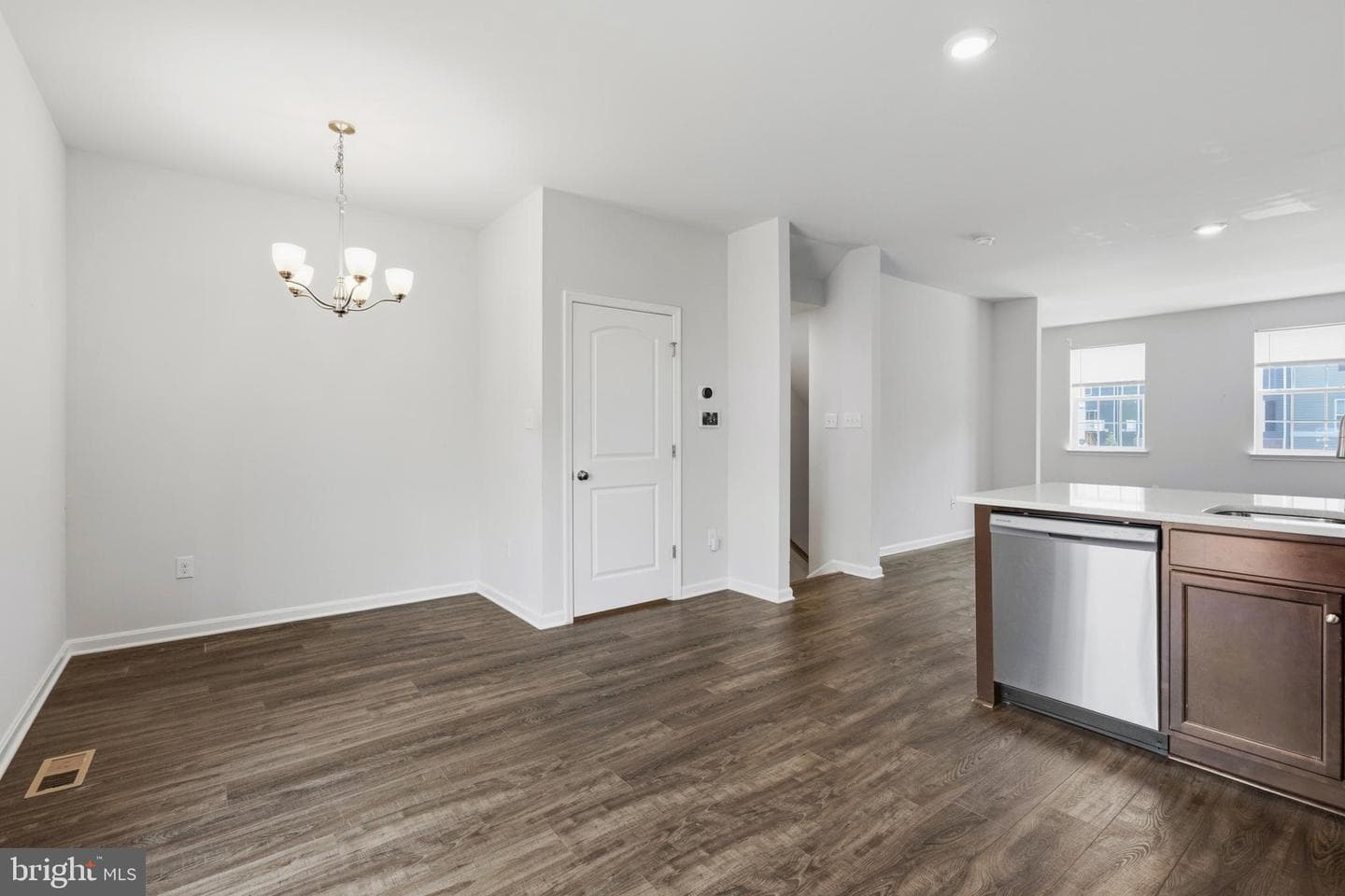 123 Vespucci Lane photo 11