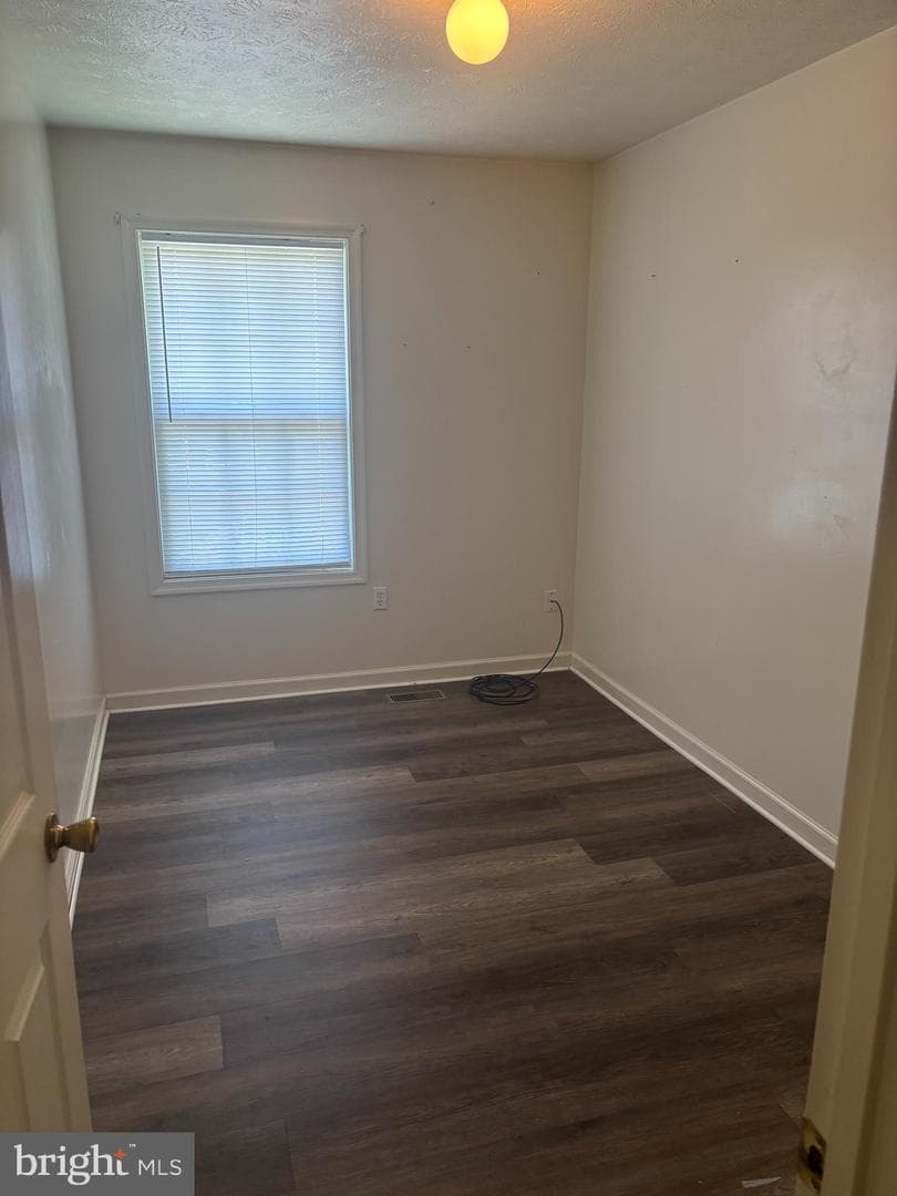 37 Dorothy Court photo 4