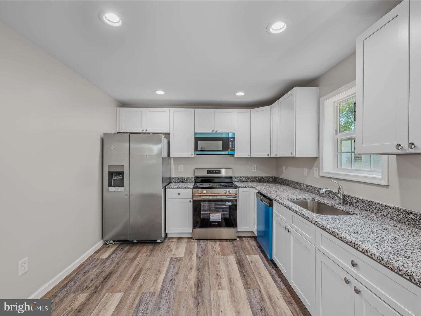 701 Boston Street photo 10