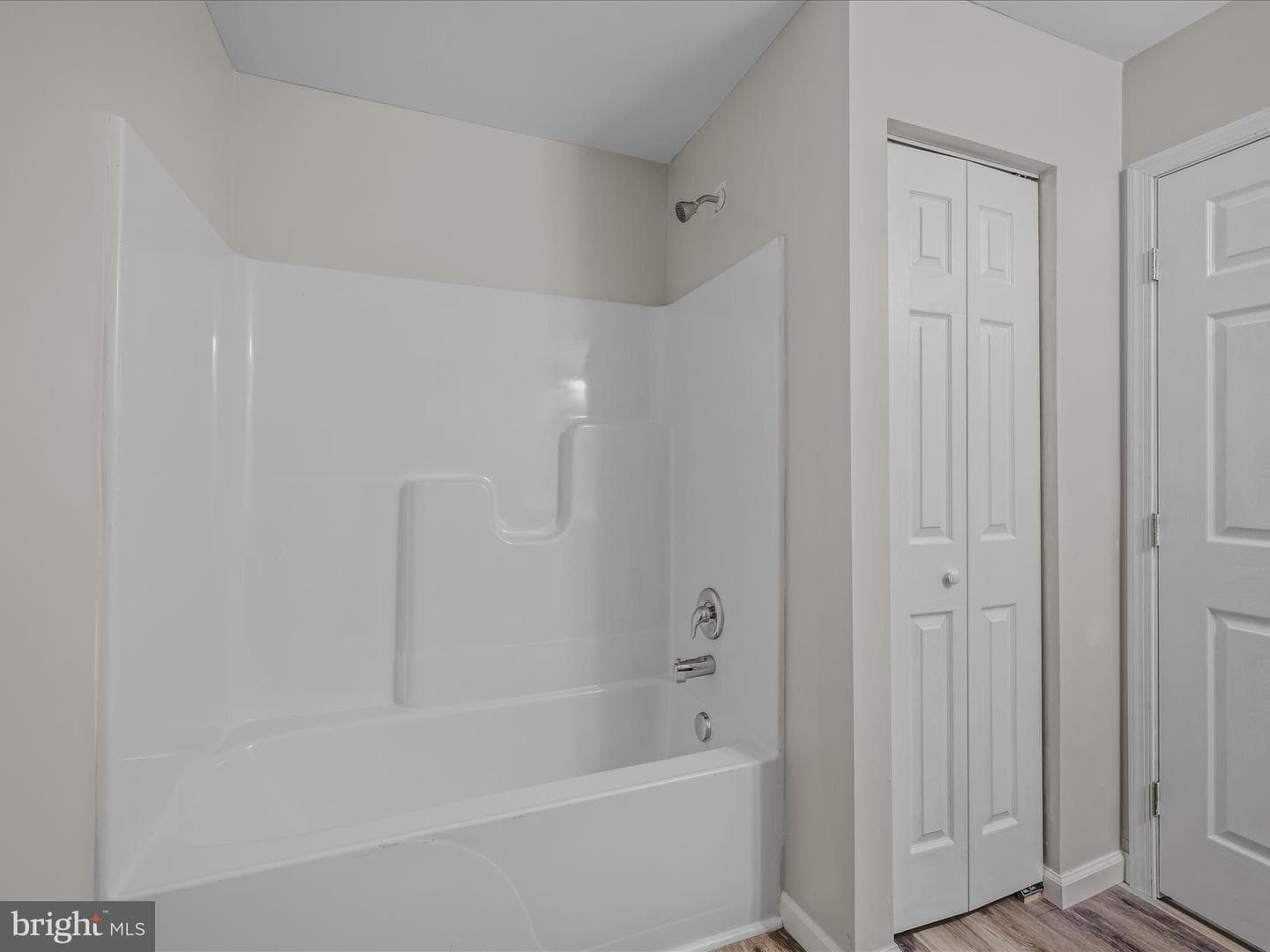 701 Boston Street photo 20