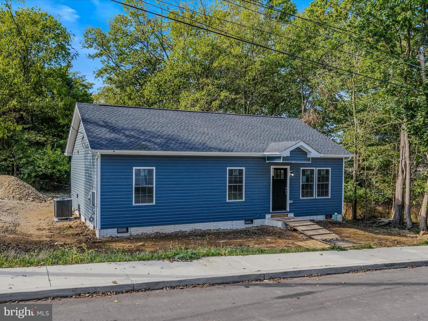 701 Boston Street photo 27