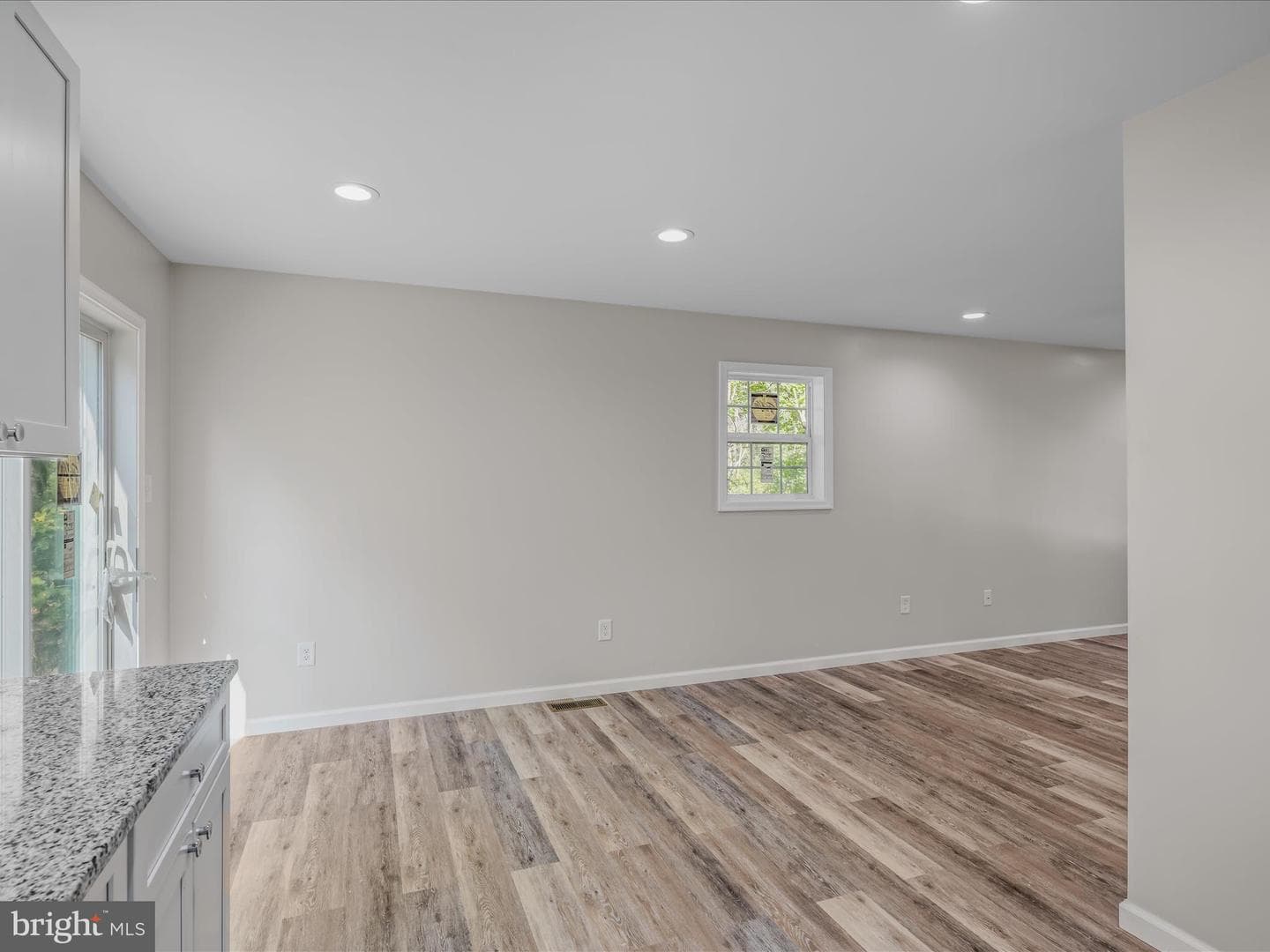 701 Boston Street photo 7
