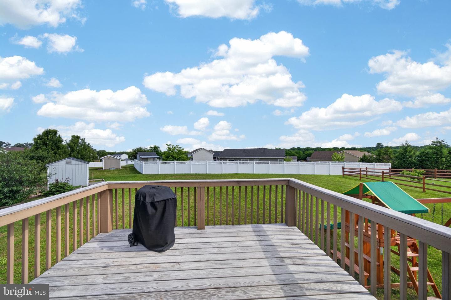 481 Ives Street photo 30