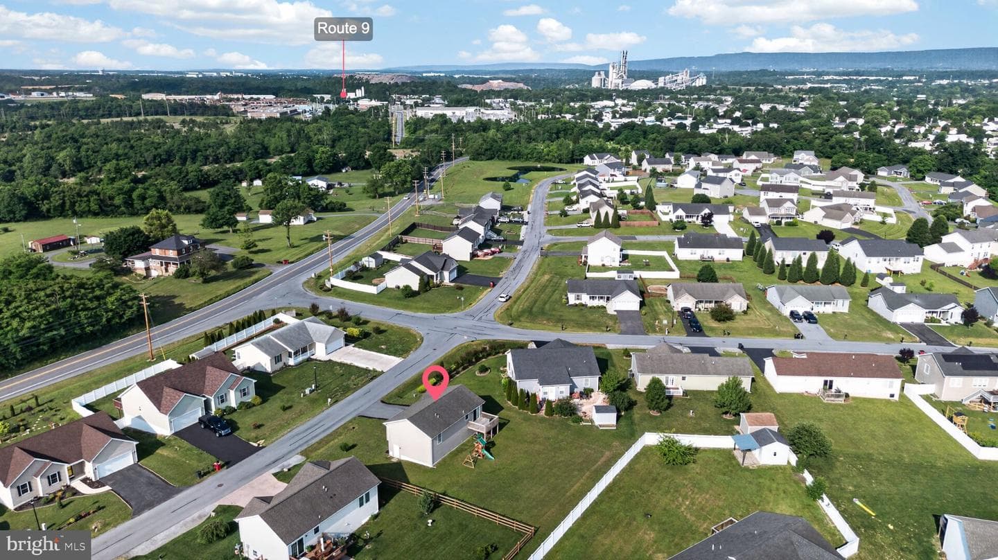 481 Ives Street photo 35